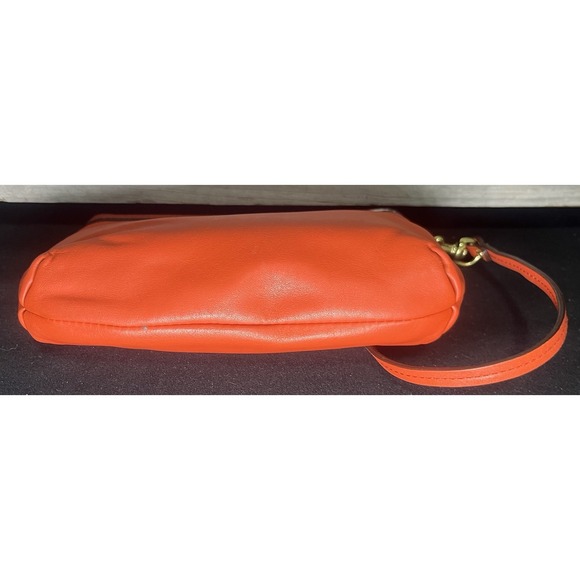 Coach Dark Coral Leather Wristlet Clutch‎ Bag Gold Tone Hardware - Picture 6 of 7